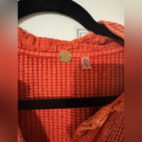 Free People One Scout button up size XL - Picture 2 of 3